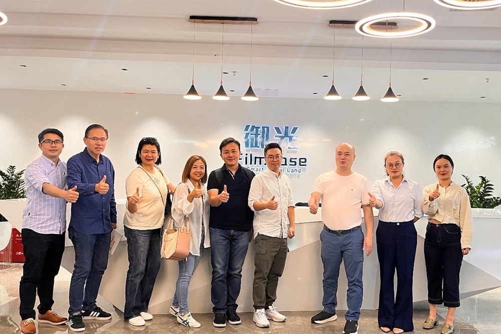 A.S. Watson's Visits Filmbase Production and Intelligent Manufacturing Base to Explore the Application of 3D Transparent Display for Retail Chains